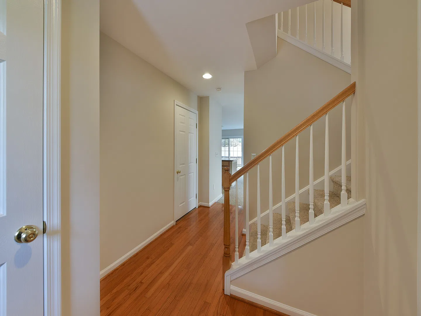 3 bed, 2.5 bath, 1479 sqft, $2,600 — Photo 3