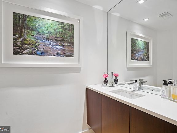 3rd image of 5610 Wisconsin Ave APT 107