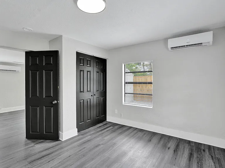 234 NE 14th Ave #2 — Photo 18