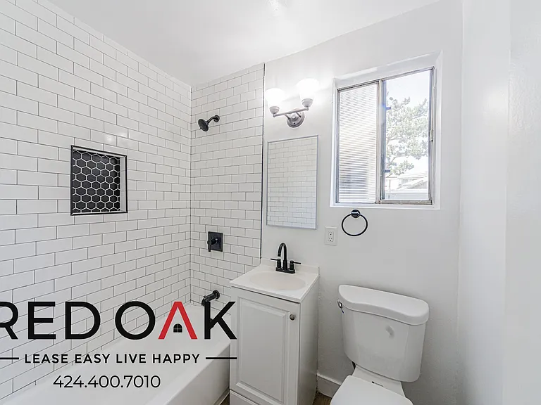 252 W Elm Ave #F — Photo 12