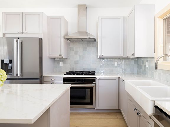 4th image of 2845 Hobart Rd