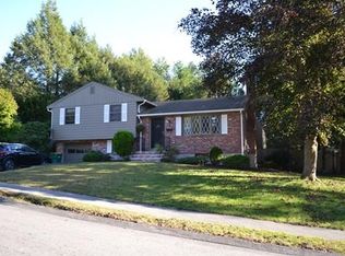 12 Hillcrest Rd, Norwood, MA 02062