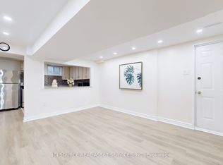 6 Queenscourt Dr #BASEMENT, Toronto, ON M1T 2J5