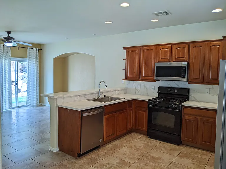 8102 Base Camp Ave — Photo 8