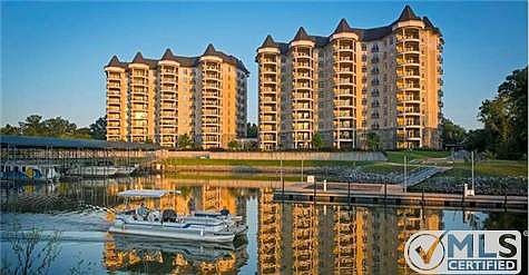 1st image of 400 Warioto Way APT 916