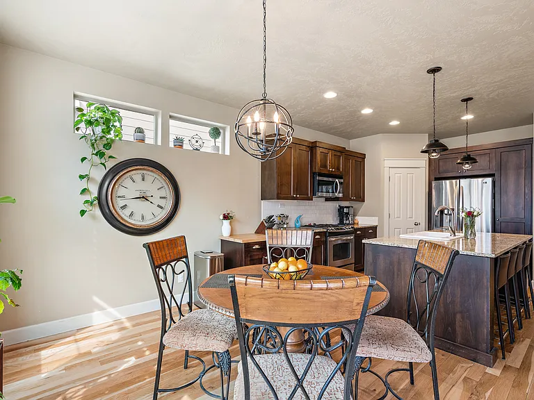 2733 E Decameron Ln — Photo 11