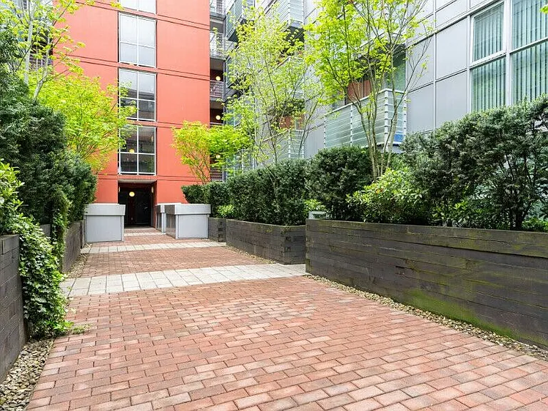 168 Powell St #205 — Photo 10