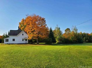 21485 Arcadian Hill Rd, Hancock, MI 49930