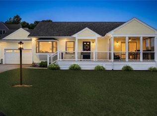 66 Mare Ter, Portsmouth, RI 02871