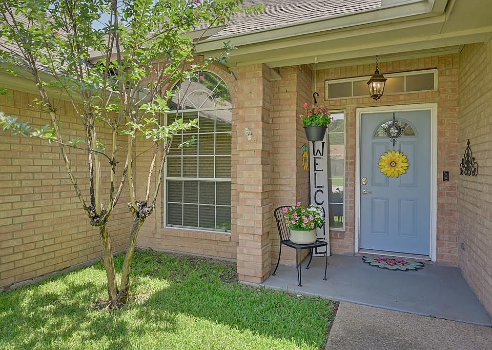 1st image of 6307 Meadowmere Ln