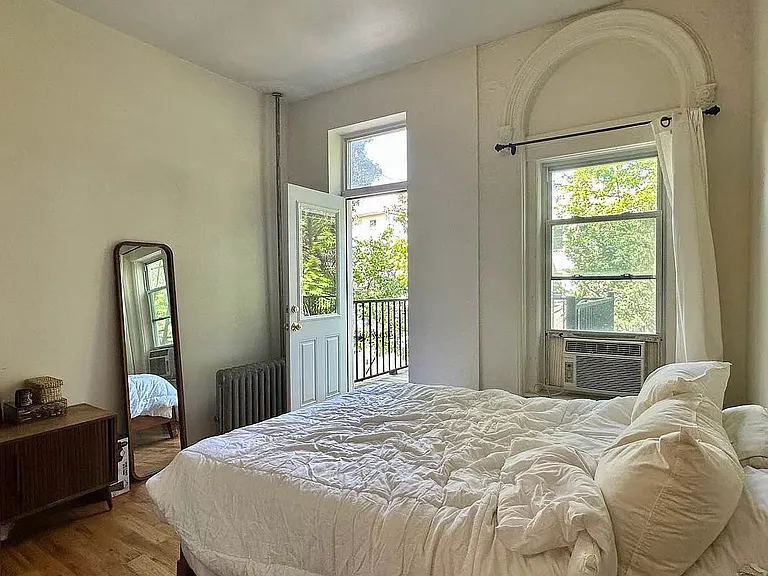 477 Willoughby Ave #2 — Photo 1