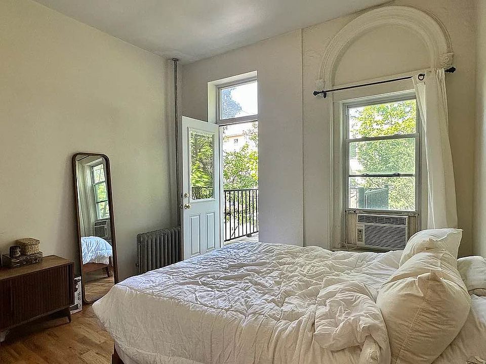 1st image of 477 Willoughby Ave APT 2