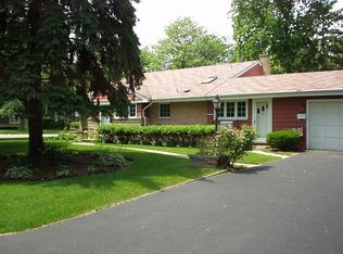 2944 Grove St, Glenview, IL 60025
