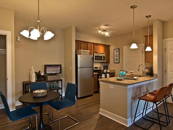 3rd image of 546 Brockhampton Ln Unit 203