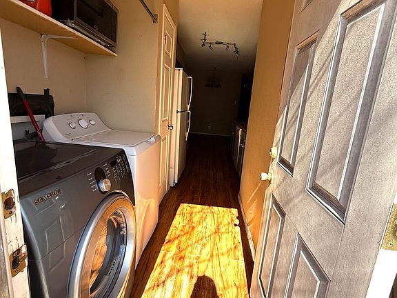 5th image of 403 Cypress Ln