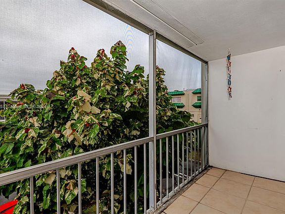 2nd image of 140 Cypress Club Dr APT 433