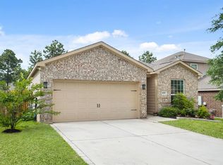 8858 Oval Glass St, Conroe, TX 77304