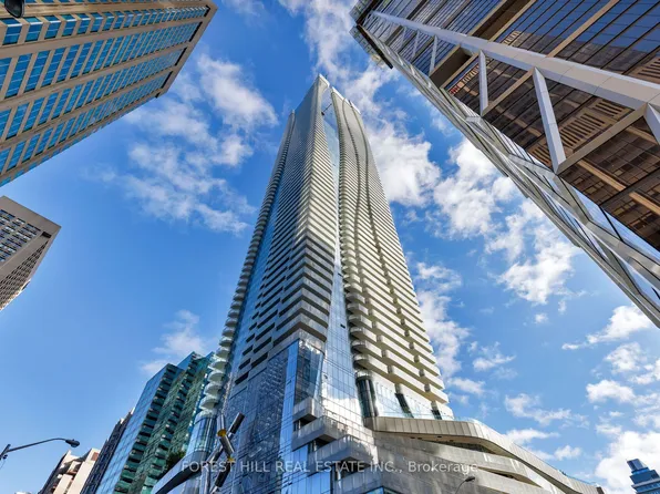 1 Bloor St E #6805, Toronto, ON M4W 0A8