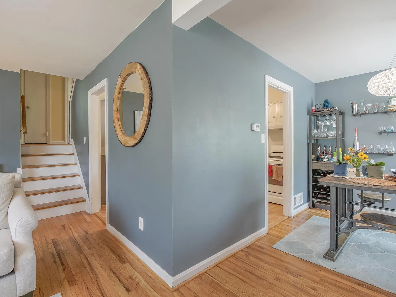 3 bed, 1.5 bath, 1568 sqft, $3,050 — Photo 4