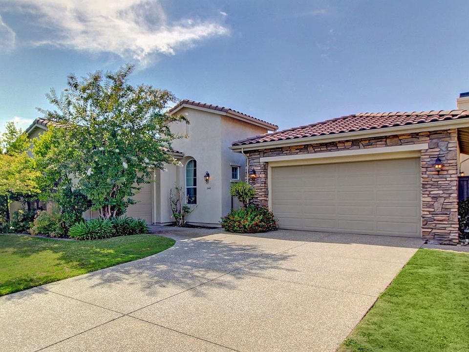 1st image of 1848 Grey Owl Cir