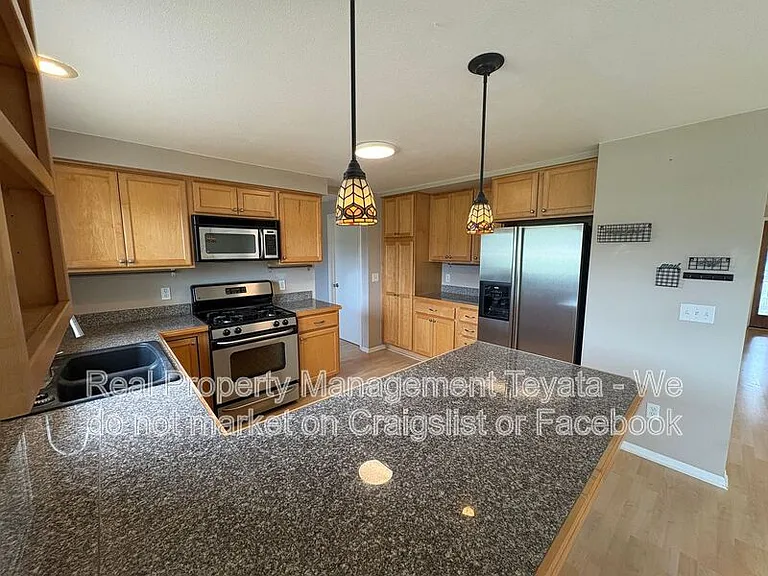 8252 Cowichan Rd — Photo 3