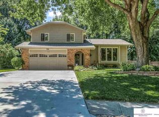5074 S 160th Cir, Omaha, NE 68135