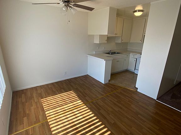 4th image of 14139 Gilmore St Unit 7