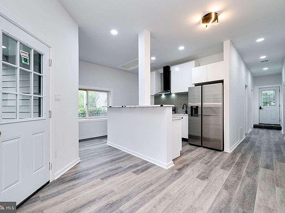 3rd image of 1800 Mount Laurel Rd