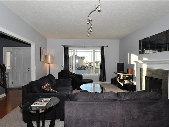 2nd image of 2960 Omalley Cir