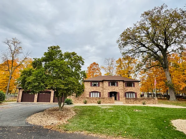 1744 E Hickory Brook Ln, Frankfort, IN 46041
