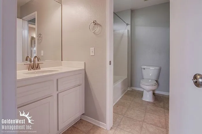 1002 Greenway Rd — Photo 21