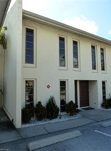 1st image of 4803 SW Santa Barbara Ct APT 9