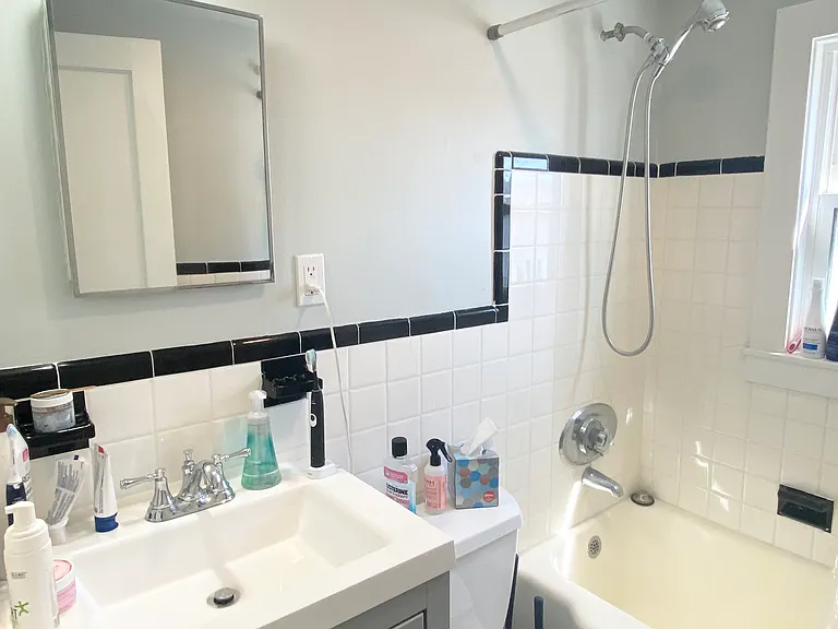 605 Main St #2 — Photo 8