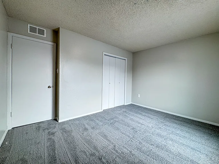The Vibe Apartments — Photo 2