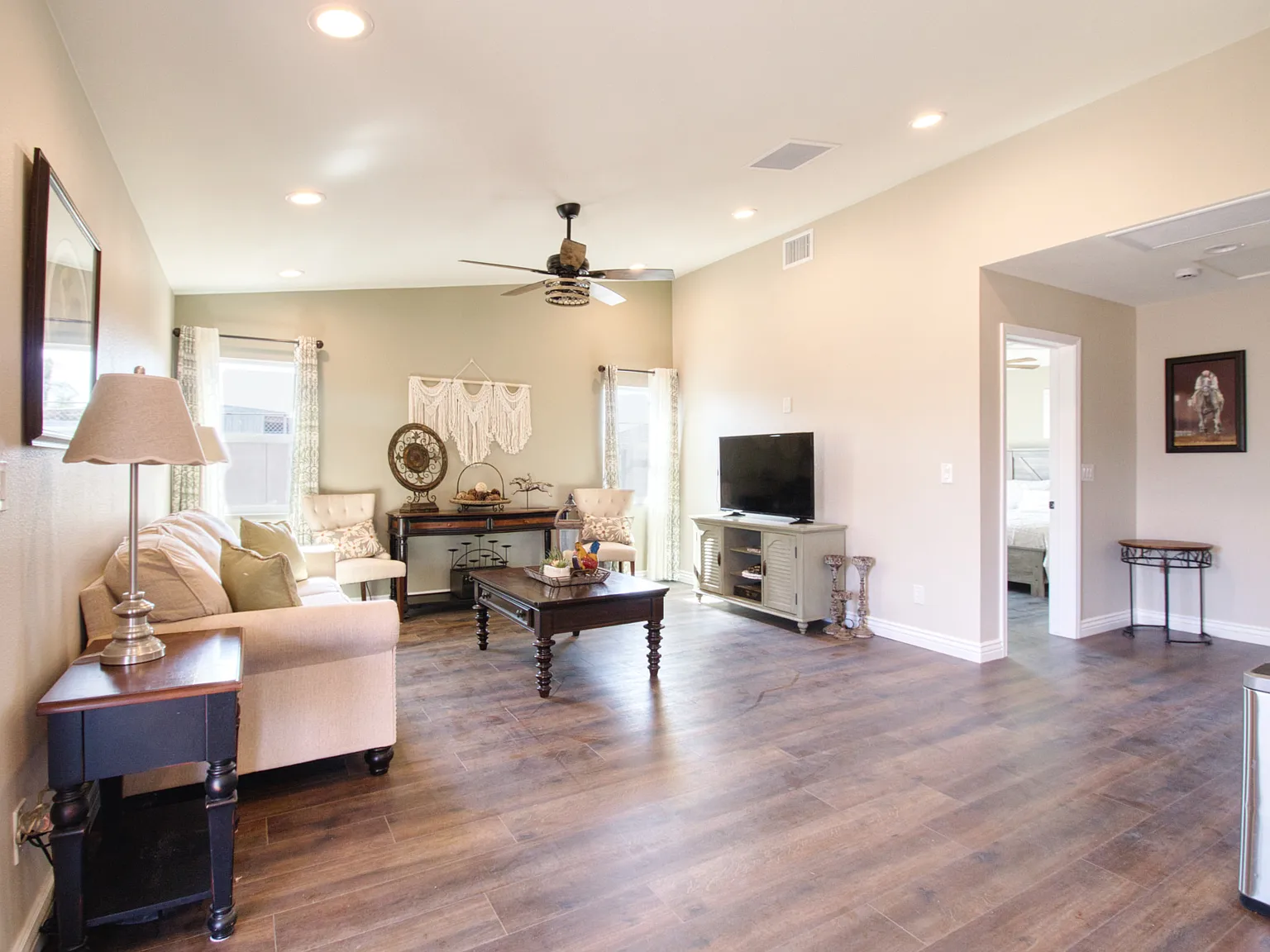 15671 Ridgeway Ave — Photo 4