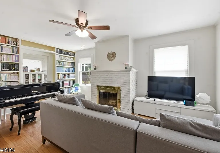7 Godfrey Rd — Photo 5
