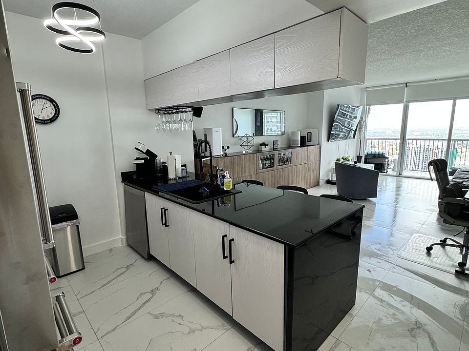 1st image of 1750 N Bayshore Dr APT 5211