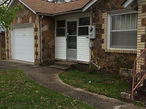 2nd image of 1212 W Race Ave