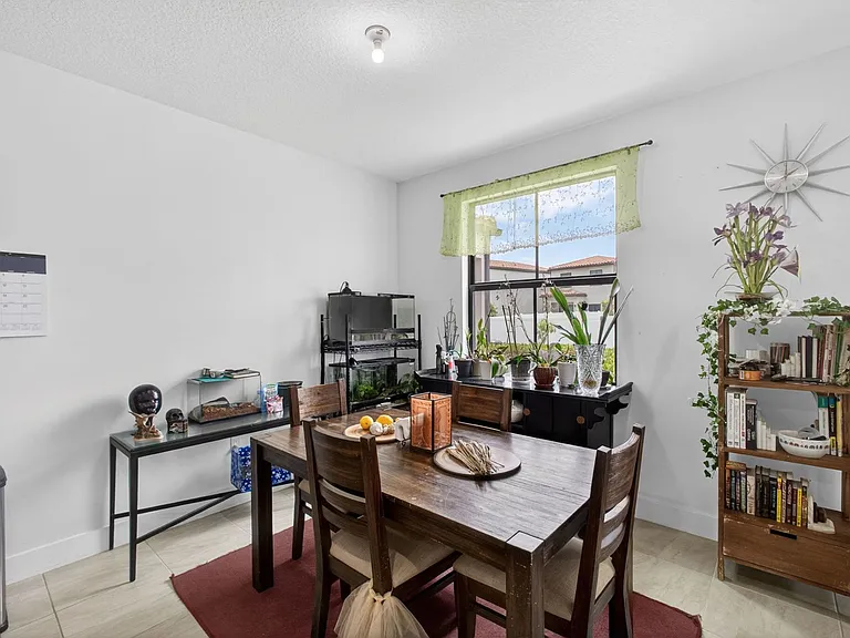 4009 Sequoia Pl — Photo 13
