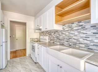 2244 NW Overton St APT 3, Portland, OR