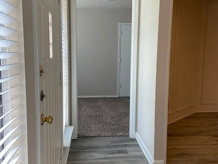 2303 Markland St — Photo 22