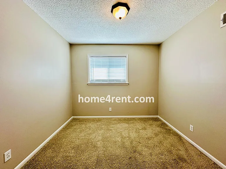 9559 Outlook Dr — Photo 20