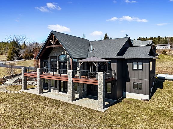 3rd image of 667 Huff Rd