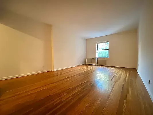 Rented by Oxford Property Group | media 12