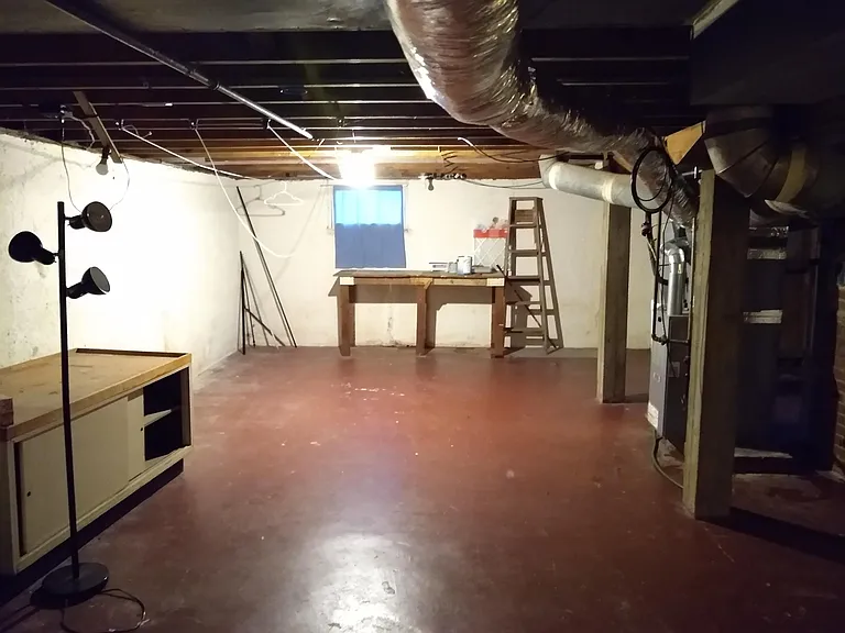 1712 Good Hope St — Photo 11