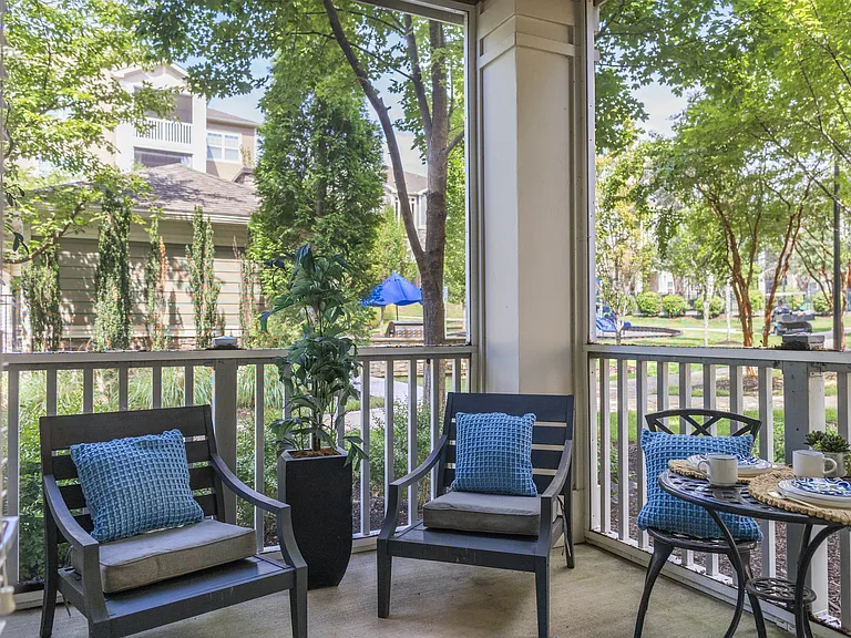 Oasis at Montclair — Photo 44