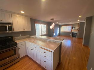 908 N 95th St APT C, Seattle, WA 98103