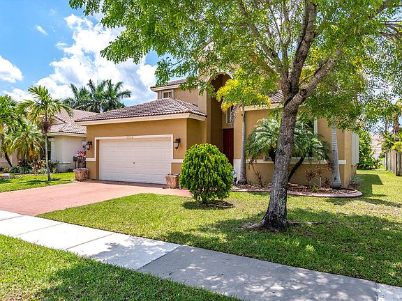 2nd image of 1530 SW 193rd Ter