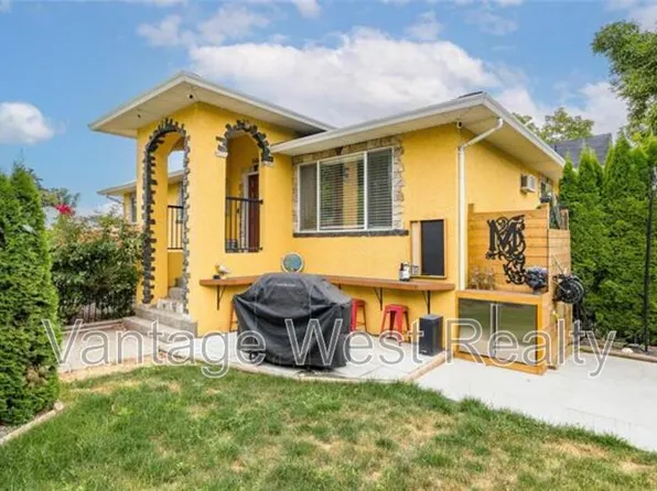 1440A Ethel St, Kelowna, BC V1Y 2X5