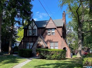 161 Cherry Ln, Teaneck, NJ 07666